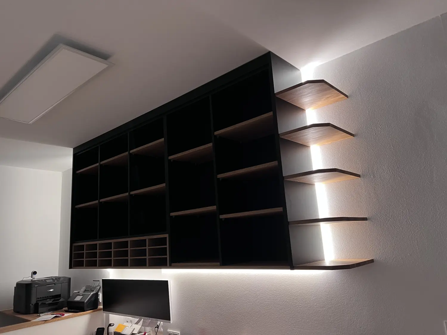 Innenausbau und Ladengestaltung von Schreinerei Haßiepen Woodworks