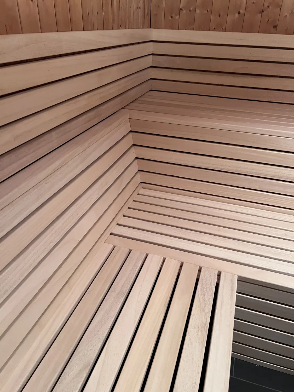 Innenausbau und Ladengestaltung von Schreinerei Haßiepen Woodworks