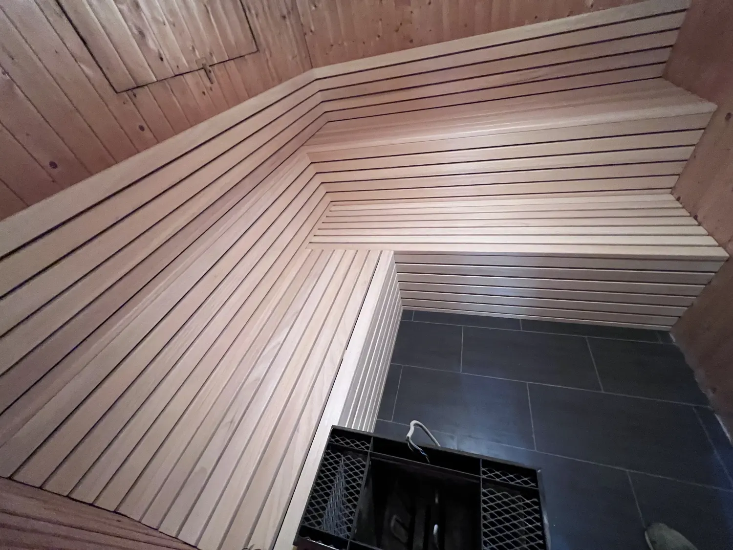 Innenausbau und Ladengestaltung von Schreinerei Haßiepen Woodworks