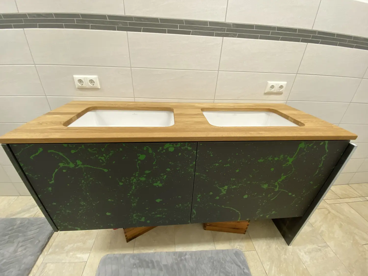 Badezimmerrevonation von der Schreinerei Haßiepen Woodworks