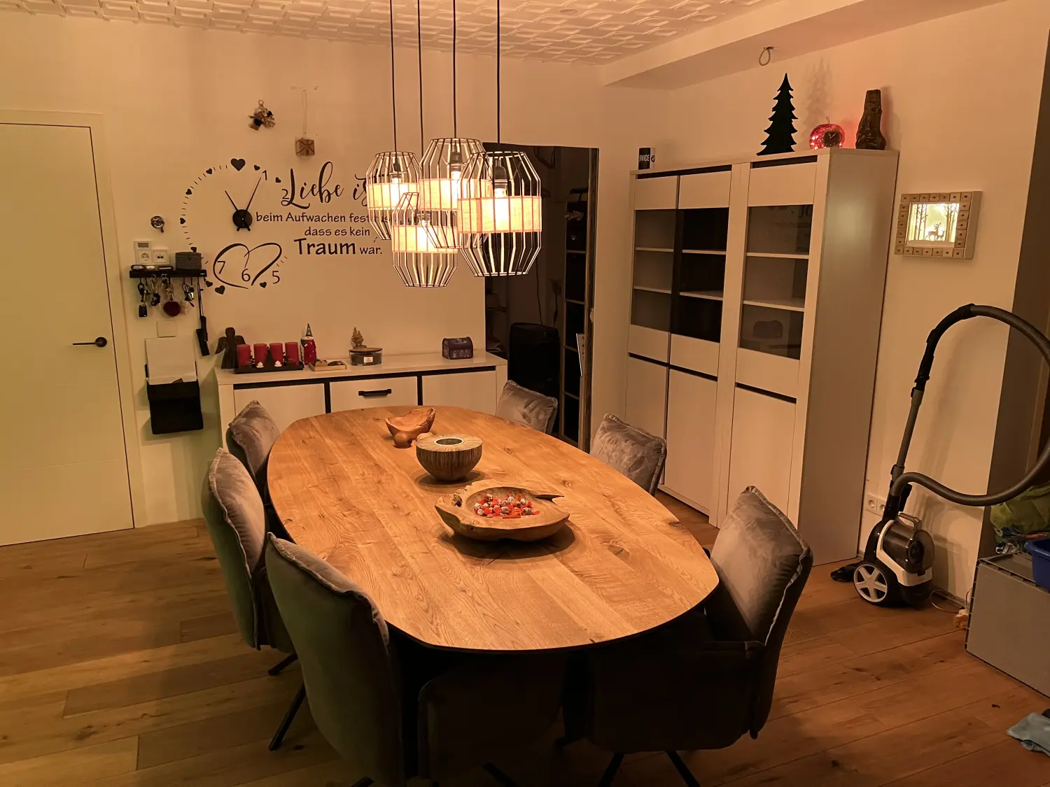 Schrankrenovierung durch Schreinerei Haßiepen Holzwerk